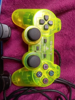 Accessori PS2: 4 controller, microfoni, supporto
