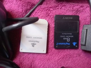 Accessori PS2: 4 controller, microfoni, supporto