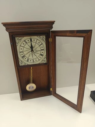 Orologio a pendolo vintage anni '70
