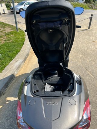 Kimco Superdink 125i Maxi Scooter