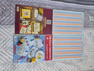 Lote de 4 Revistas de Punto de Cruz Vintage