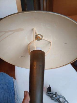 Lámpara de diseño antigua
