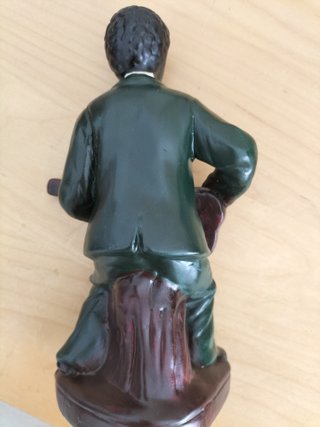 Figura músico blues con guitarra