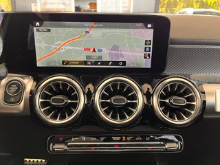 Mercedes-Benz GLB  2022