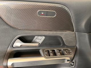 Mercedes-Benz GLB  2022
