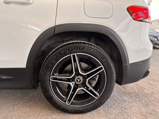 Mercedes-Benz GLB  2022