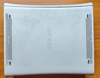 Xbox 360 con mando y alimentación