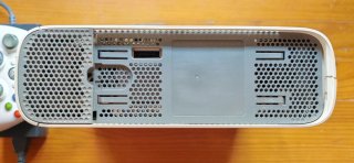 Xbox 360 con mando y alimentación