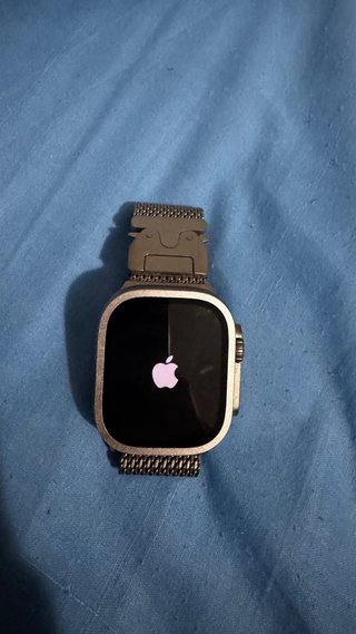Apple watch ultra 2 con correa de titanio