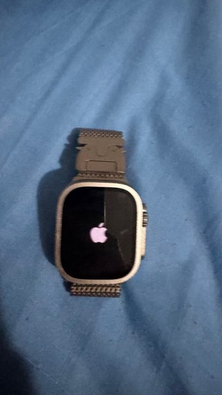 Apple watch ultra 2 con correa de titanio