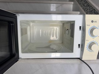 Microondas LG beige