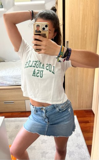 Camiseta Crop Top L.A., talla S, Pull&Bear.