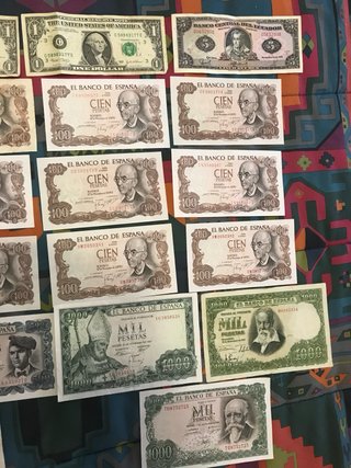 Colección 18 billetes antiguos (Pts, Dólares, etc)