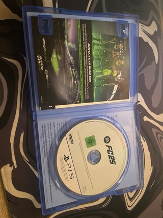 PS5 FIFA 22 y FIFA 25