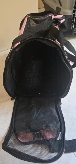 Transportín para mascotas perro gato rosa y negro