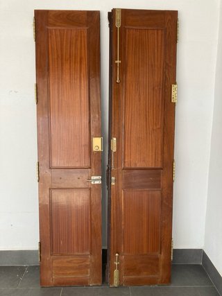 Puerta doble madera maciza de 240x110 cm