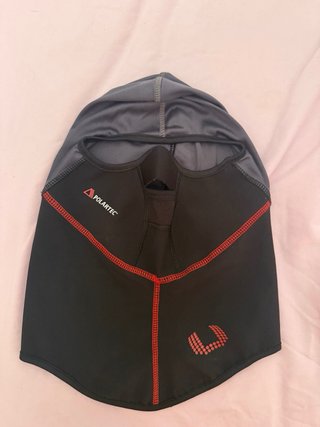 Chaqueta motera negra y rosa