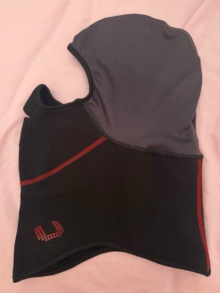 Chaqueta motera negra y rosa