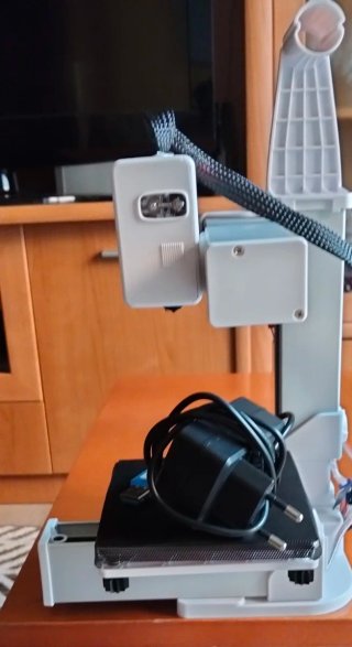 Stampante 3D Piccola Bianca e Nera