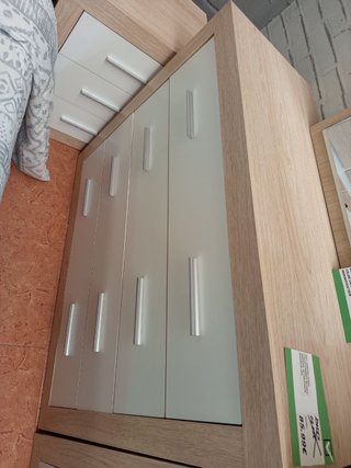 Cómoda 4 cajones madera y blanco