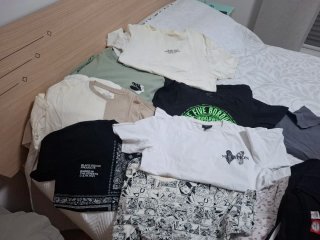 Lote de Camisetas Gráficas