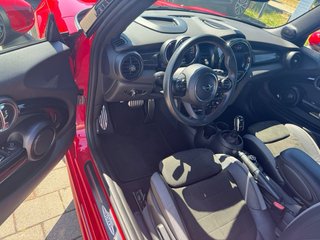 MINI Cabrio JCW Garantia Oficial 24 meses