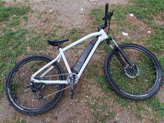 Bicicleta Eléctrica Blanca
