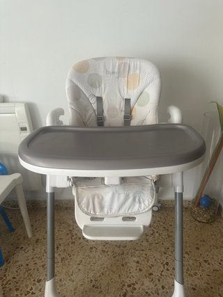 Trona bebé con bandeja