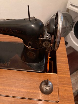 Máquina de coser Alfa