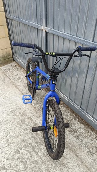 Bicicleta BMX azul