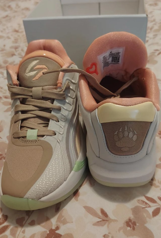 Jordan Luka 37.5 Beige/Rosa