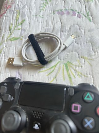 Mando PS4 (PlayStation 4) con cargador