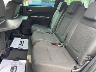 Peugeot 5008 2012