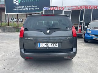 Peugeot 5008 2012