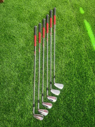 Palos de golf TaylorMade P7MB