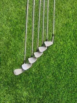 Palos de golf TaylorMade P7MB