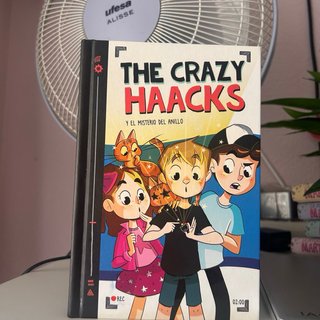 Vendo 4libros mas uno de regalo por 20euros