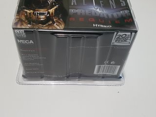 NECA Alien vs Predator Requiem Predalien close ver