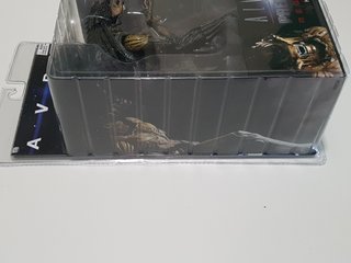 NECA Alien vs Predator Requiem Predalien close ver