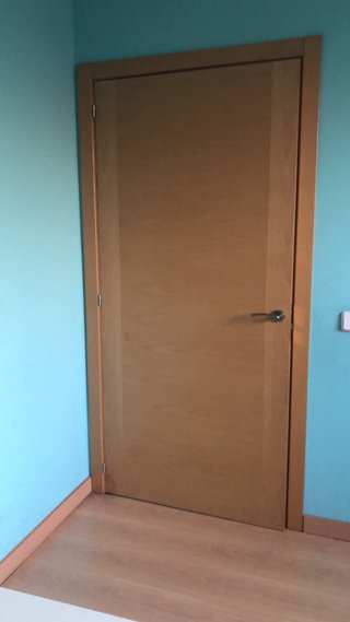 Puerta de madera interior. 3 unidades, 50€ unidad