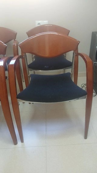 Silla de oficina moderna 20 € por silla.
