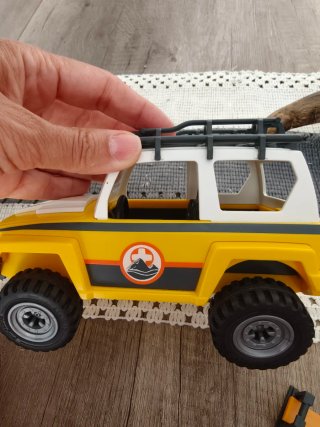 Playmobil Coche de Rescate y Figuras