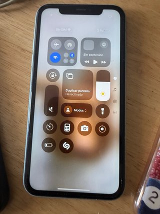 iPhone 11 + 2 custodie regalo