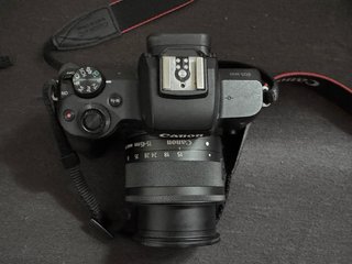 Kit Cámara Canon EOS M50 + Lente EF-M 15-45mm