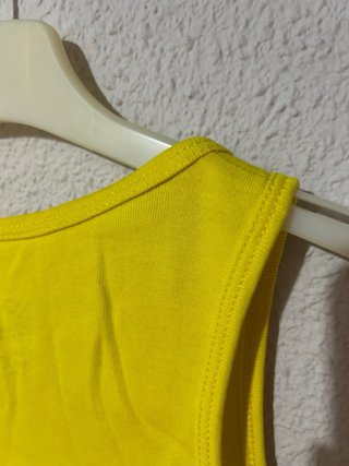 Camiseta tirantes amarilla Pimkie