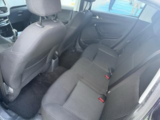 Peugeot 208 2016