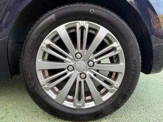 Peugeot 208 2016