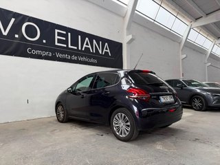 Peugeot 208 2016