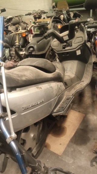 Suzuki Burgman 400