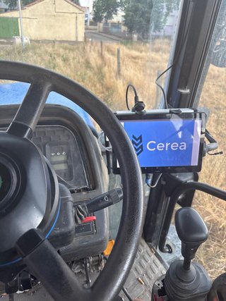New Holland TM140 tractor